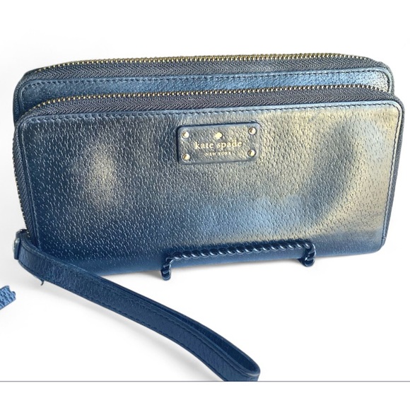 Kate Spade Staci Large Carryall Wristlet Wallet in black pebbled leather - Picture 1 of 15